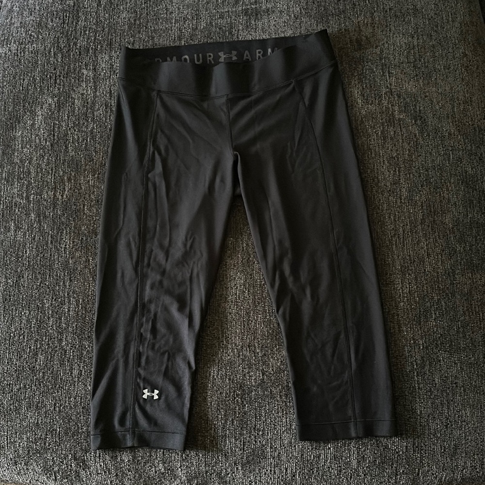 UA calf heat gear leggings
